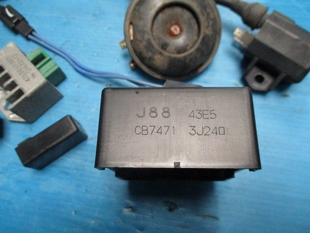 ジーツー　ZZ　CA1PB　CDI　レギュレーター　リレー　他　246-66　手渡し対応_画像2