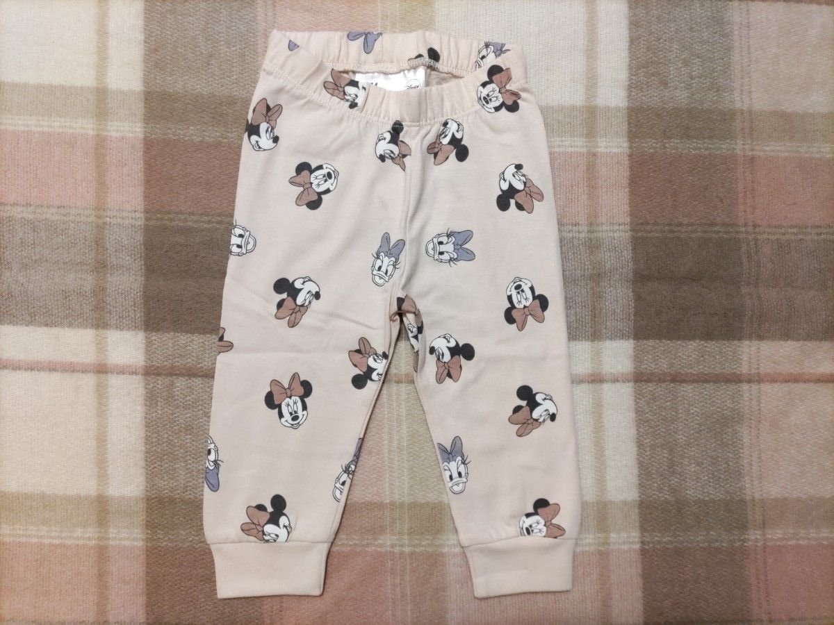 新品】H&M ミニーマウス デイジー セットアップ パジャマ ルーム 新品】H&M ミニーマウス デイジー セットアップ パジャマ ルーム