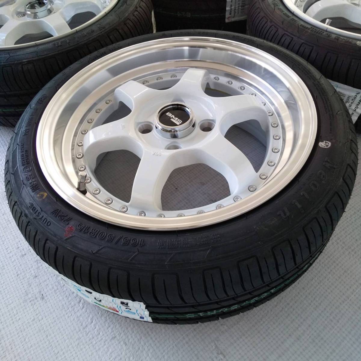 新品 15インチ 6.5J ＋40 4-100 ホワイト タイヤ付4本SET 165/50R15 カスタム チューナーサイズ (W2314-1)の画像4