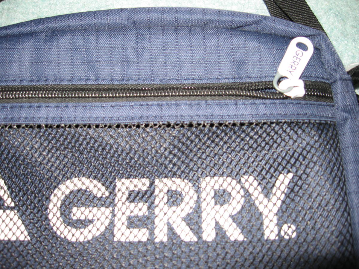 ＧＥＲＲＹ・ショルダーセカンドバック・美品_画像2