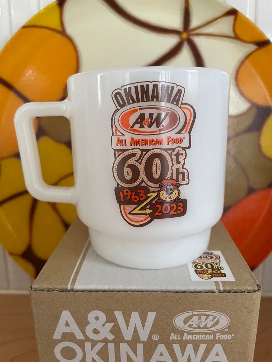 ②A&W 60thスタッキングマグ ミルクガラスマグカップ