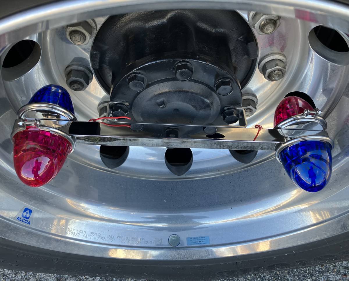 鏡面ステンレス製 22 5インチ用 ホイールマーカー スピンナー 鏡面ステンレス製 22 5インチ用 ホイールマーカー スピンナー