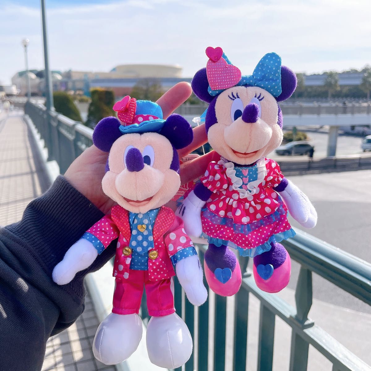 ディズニー パルパルーザ ファンダーランド ミッキー　ミニー　ぬいば ぬいぐるみバッジ　2点セット