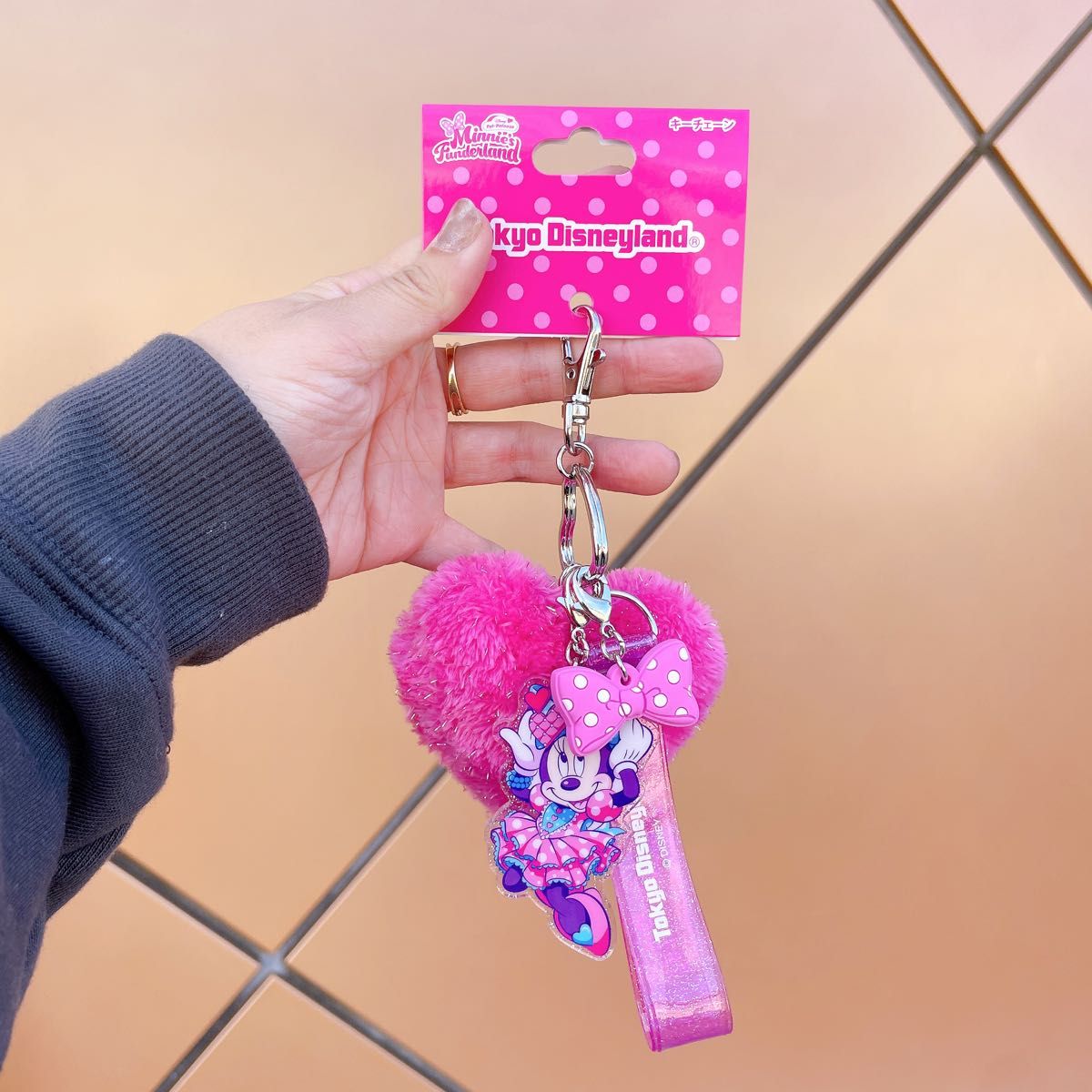 ディズニー パルパルーザ ミニー ファンダーランド キーチェーン ディズニー パルパルーザ ミニー ファンダーランド キーチェーン