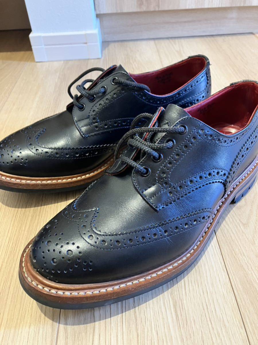 ウイングチップ トリッカーズ　Tricker's バートン　革靴　ウィングチップ　レザーシューズ ブラック