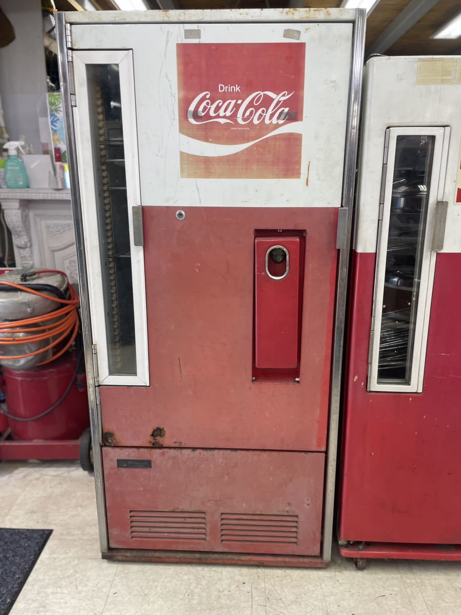 コカコーラ　冷蔵庫　自動販売機型　中古品　アンティーク　ビンテージ　コカ・コーラ　直接引き取り歓迎_画像1