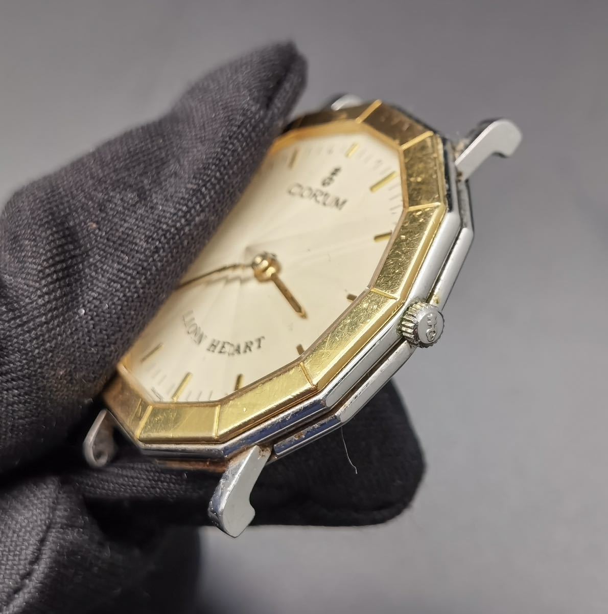 used Junk Corum CORUM lion Heart 64.801.21 quartz immovable used Junk Corum CORUM lion Heart 64.801.21 quartz immovable