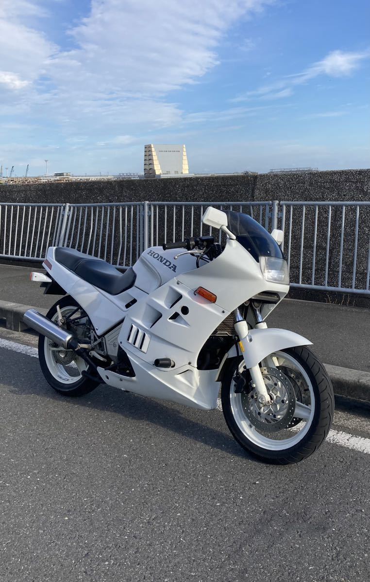 VFR750F RC24 (86馬力)車検2年付き VFR750P外装カスタム車 付属品あり(ホンダ VFR V4 白バイ FZ FZR CBR ZXR GSX-R ツアラー フルカウル)_画像1