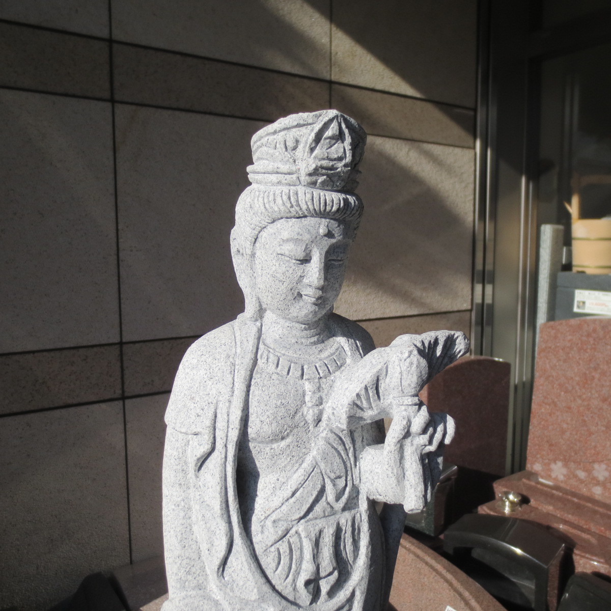 観音菩薩像 総高５７cm 観音像 聖観音 観音様 御影石 手作り 1.5尺 Guan Yin Statue of Guanyin