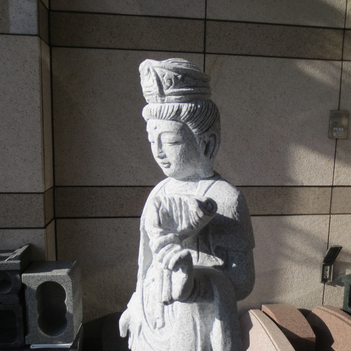 観音菩薩像 総高５７cm 観音像 聖観音 観音様 御影石 手作り 1.5尺 Guan Yin Statue of Guanyin