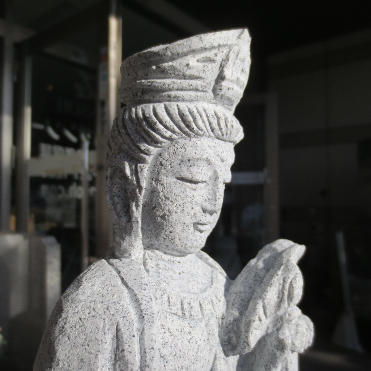 観音菩薩像 1.0尺 総高３９ｃｍ Guan Yin 観音像 聖観音 観音様 御影石 手作り 観音様 観音菩薩 石像 彫刻品 御影石