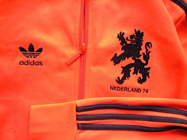即決 日本規格品 Mサイズ adidas Originals ワールドカップ 74 即決 日本規格品 Mサイズ adidas Originals ワールドカップ 74