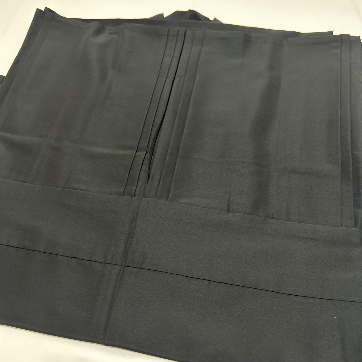美品【黒衣】浄土真宗 化繊 黒 法衣 法要 葬儀 仏具 僧侶 装束 美品【黒衣】浄土真宗 化繊 黒 法衣 法要 葬儀 仏具 僧侶 装束