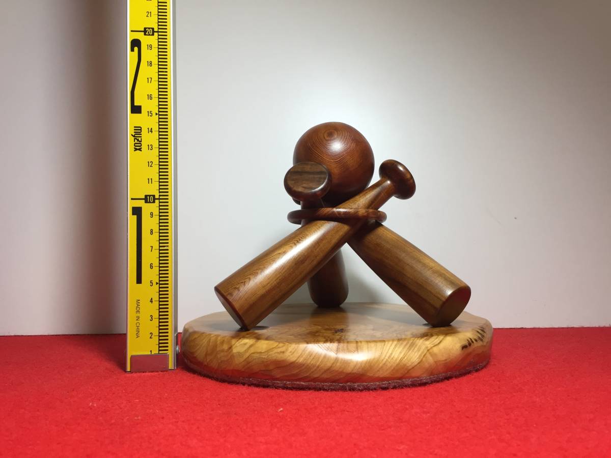 ③ 飾りバット 長寿玉 敷台付き 銘木屋久杉工芸品 インテリア ③ 飾りバット 長寿玉 敷台付き 銘木屋久杉工芸品 インテリア