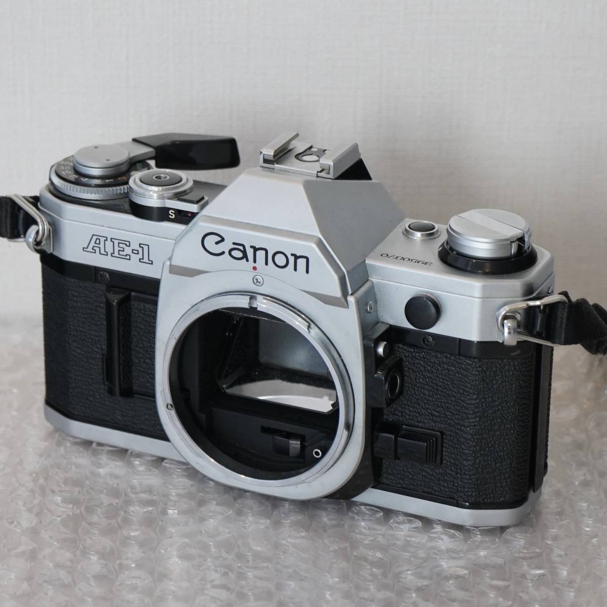 露出計動作 Canon AE-1 Silver No.3950870 ストラップ付き_画像1