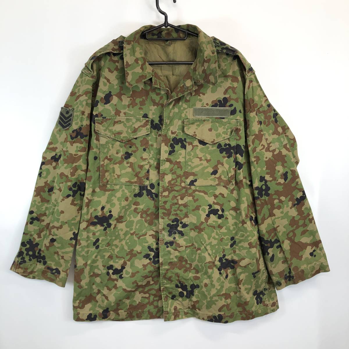 陸上自衛隊 迷彩服、2形(改)、上衣、2B 1999年会計 難燃素材 カモフラ_画像1