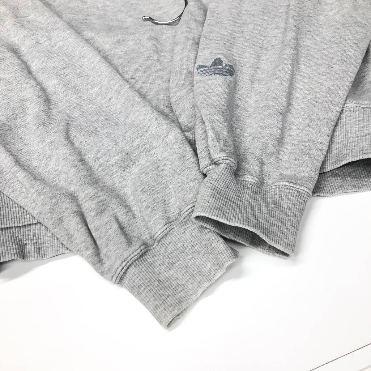 80s 90s アディダス adidas スウェットパーカー デサント グレー 80s 90s アディダス adidas スウェットパーカー デサント グレー