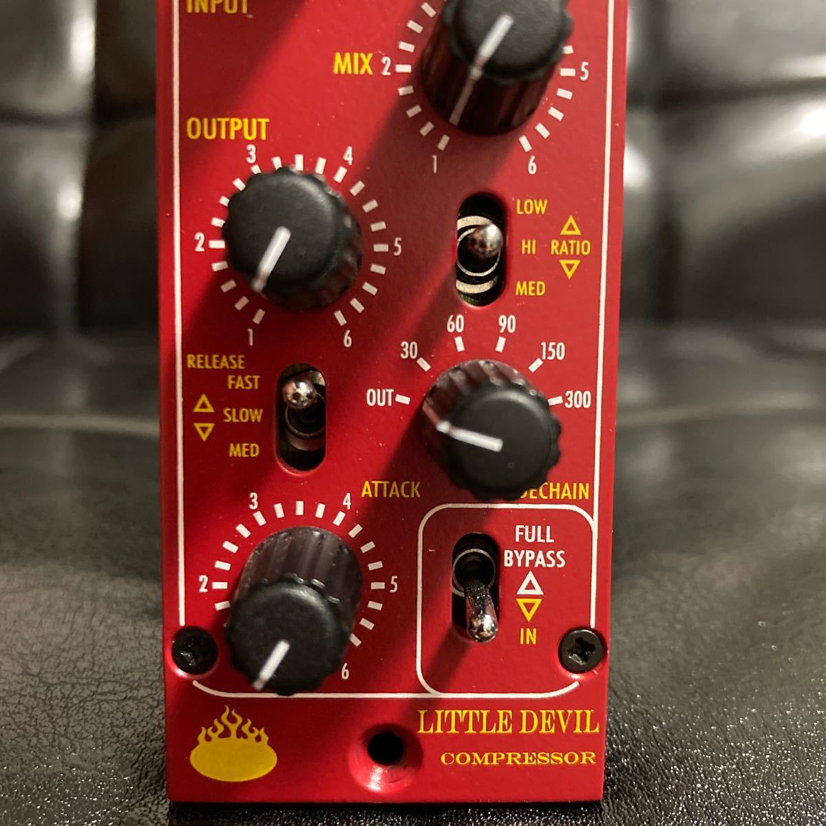 [ прекрасный товар!]CHANDLER LIMITED little devil compressor компрессор api 500 осмотр )api neve ssl universal audio