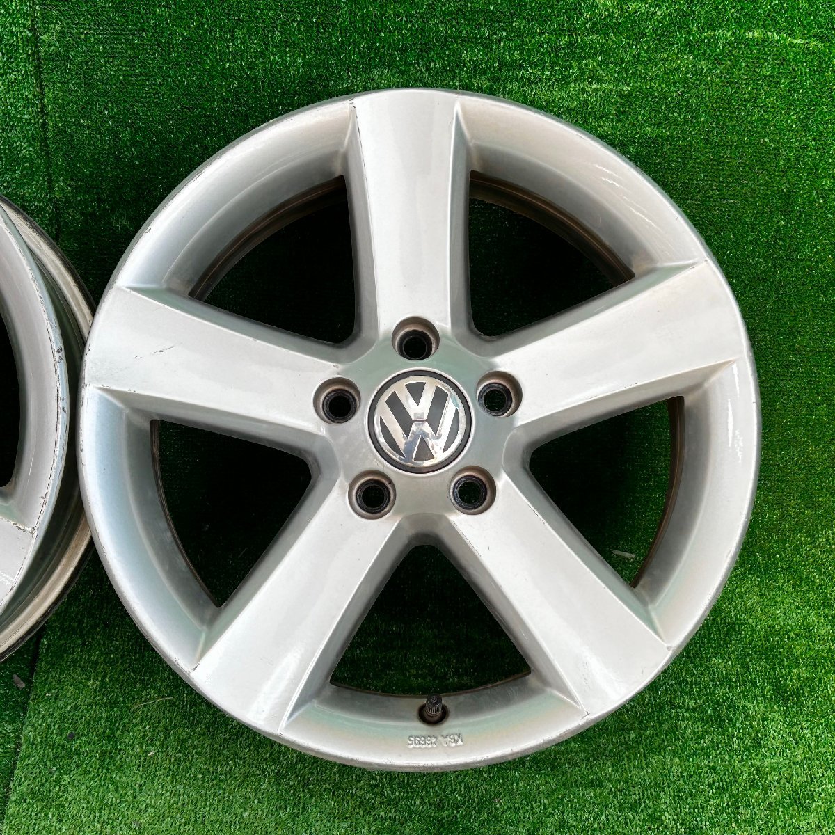 16×6.5j 5h ＋33 114.3 VW フォルクスワーゲン ティグアン 純正 アルミ ホイール ホイル 16 インチ in 5穴 pcd 4本 菅16-350_画像4