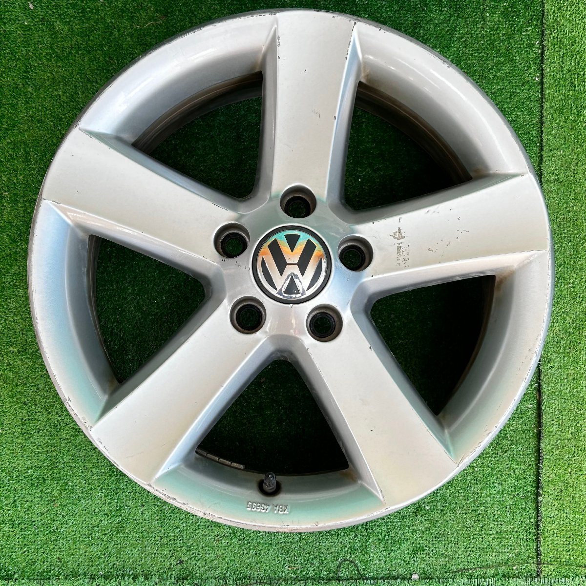 16×6.5j 5h ＋33 114.3 VW フォルクスワーゲン ティグアン 純正 アルミ ホイール ホイル 16 インチ in 5穴 pcd 4本 菅16-350_画像2