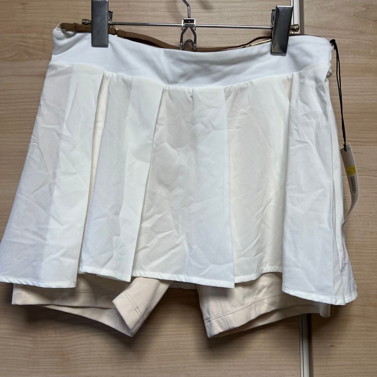 新品タグ付き　NIKE jacquemus スカート　ショートパンツ　ホワイト　