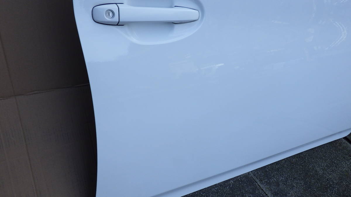 トヨタ 30 プリウス ZVW30 純正 ドア ドアパネル 前右 FR ホワイト 040 管H0401-4の画像4