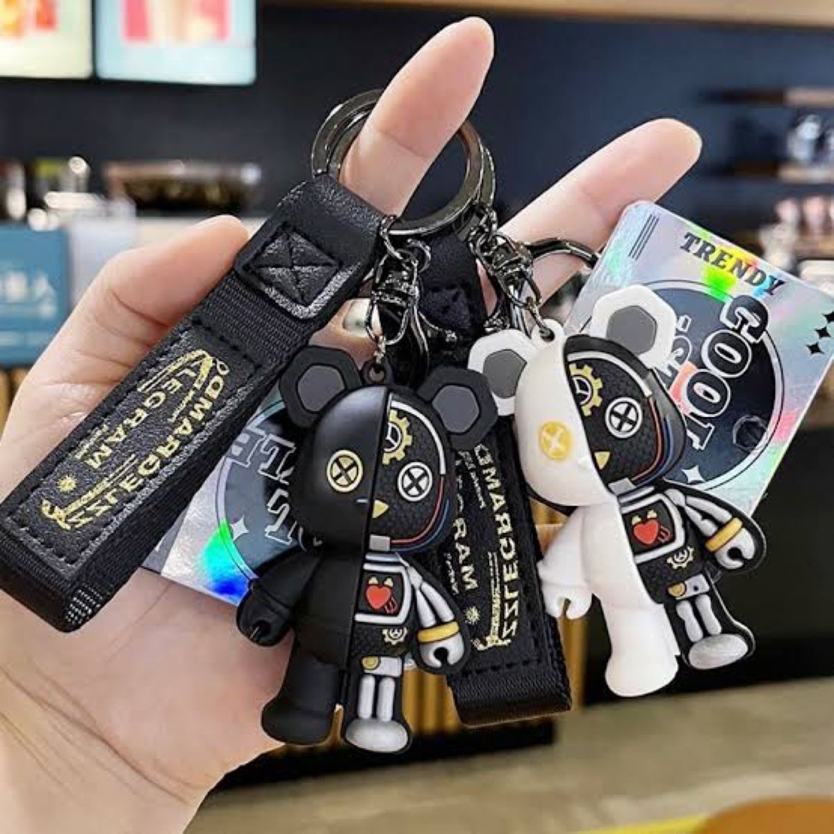 ベアブリック キーホルダー ブラック 新品未使用 バッグチャーム ベアブリック キーホルダー ブラック 新品未使用 バッグチャーム