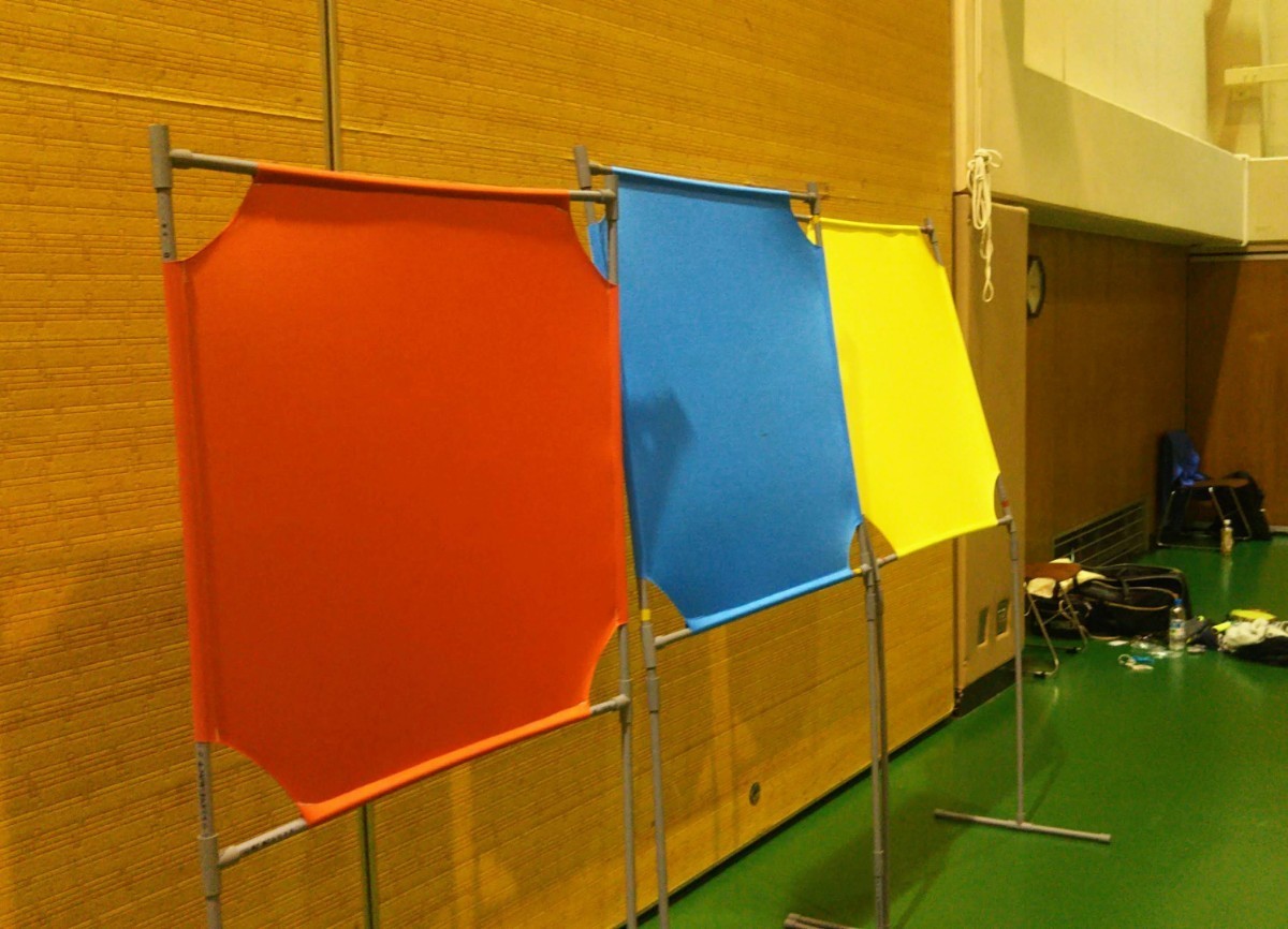  tea color angle . changing ... wall strike . less sound cloth (....) YONEX