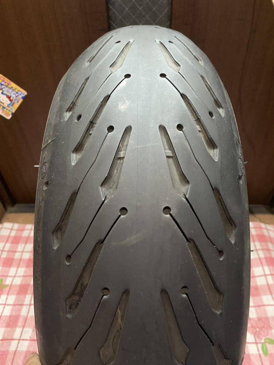 中古MCタイヤ 2022年製造 MICHELIN 2CT+ ROAD5 190/50ZR17 ミシュラン ロード6 190 50 17 0422 M2973_画像1