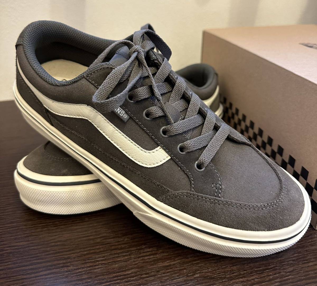 新品 希少カラー VANS ヴァンズ ファルケン 軽量 V3830SC グレー WARMGRAY 27㎝ 59401-0013_画像1