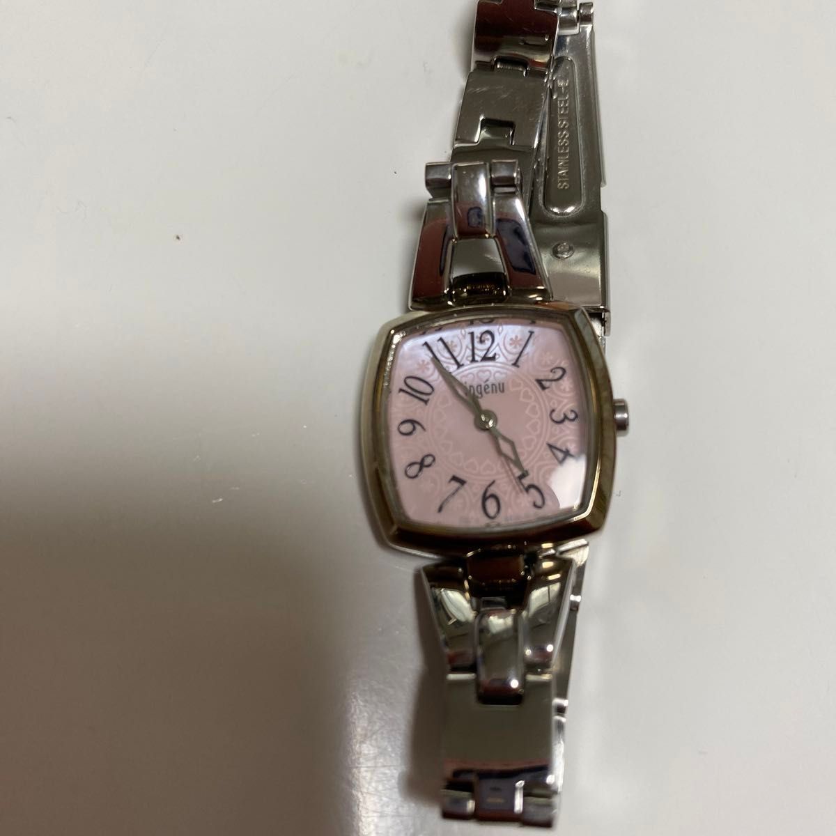 セイコー　電池切れ　　アルバ　腕時計　　　中古　　文字版ピンク系　美品