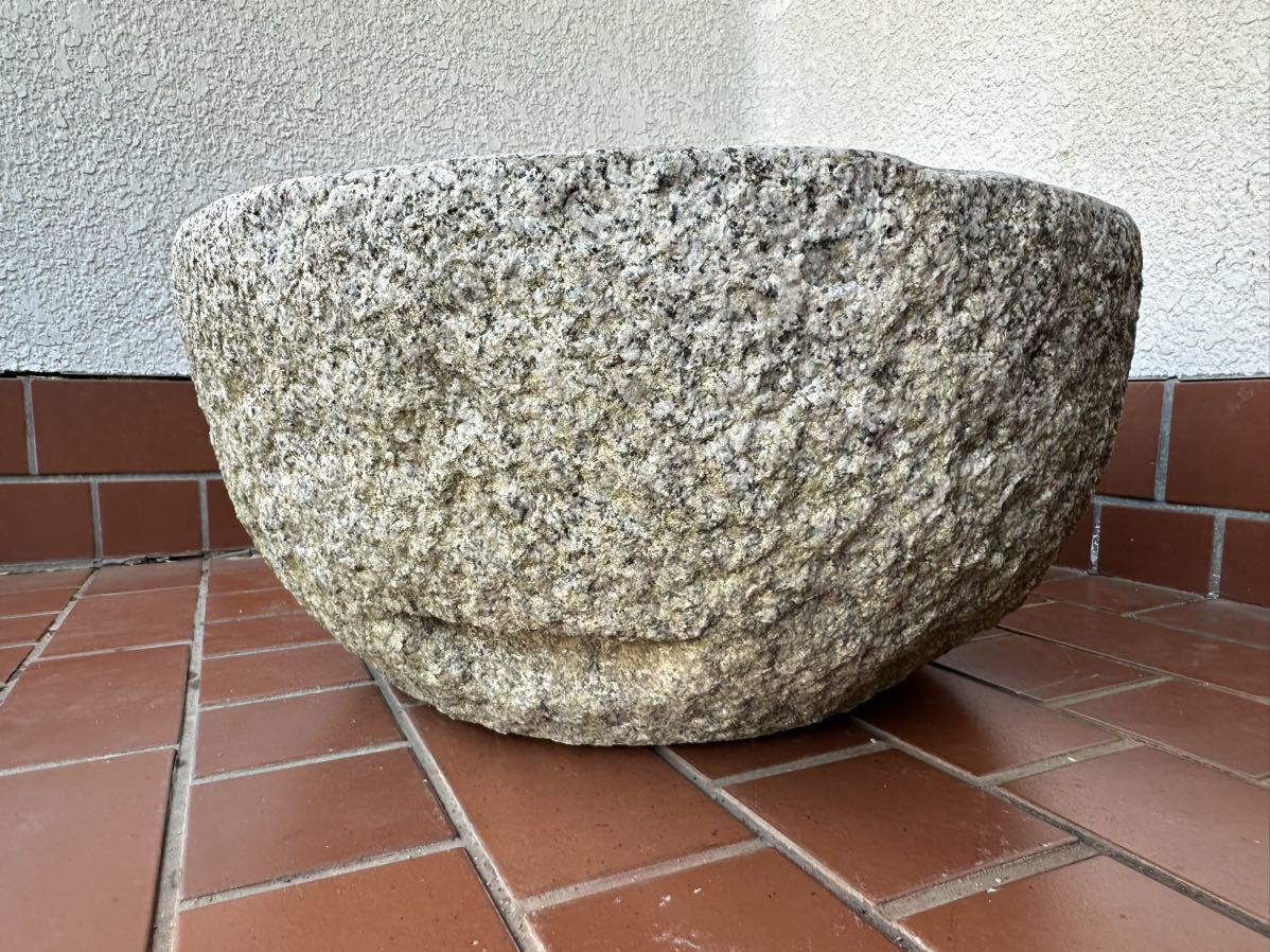 [KA419].. stone stone pot water pot Japanese style garden me Dakar goldfish stone . old .. garden gardening water lily pot me Dakar pot fishbowl garden stone 