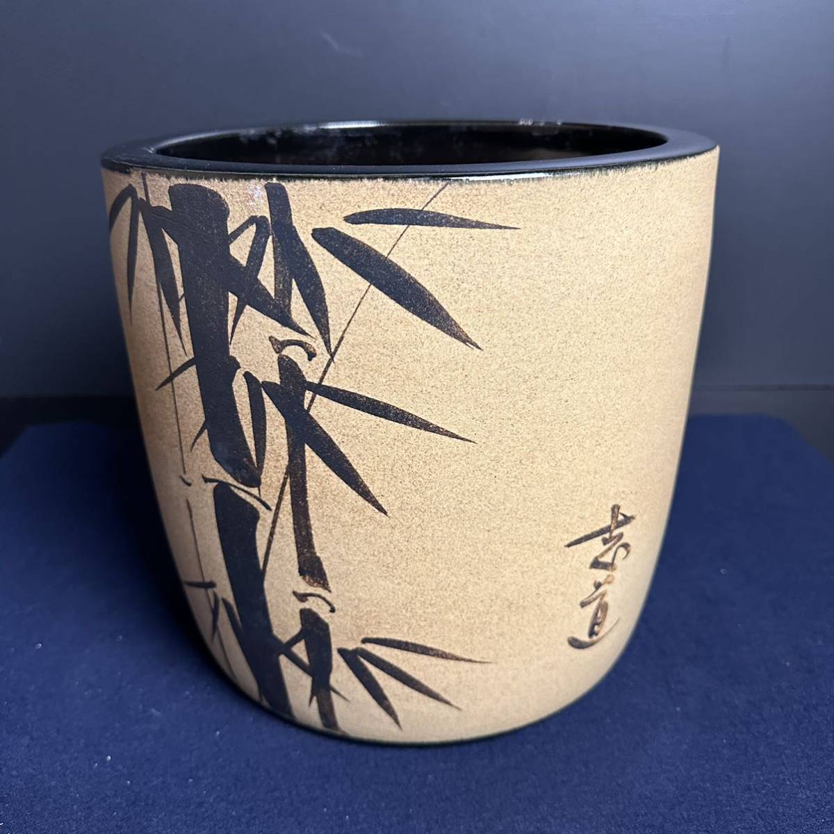 [KJ309] 火鉢 竹紋 水鉢 鉢 丸鉢 睡蓮鉢 メダカ鉢 植木鉢 陶器 茶道具 炭道具 骨董 古美術_画像1