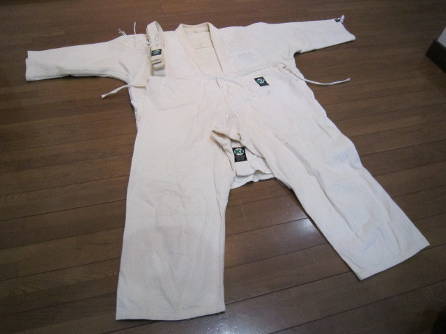 Judo Wear Brand K1 K1 3 -точечный набор 3 -й / нижней полосы, сделанный в Японии J26