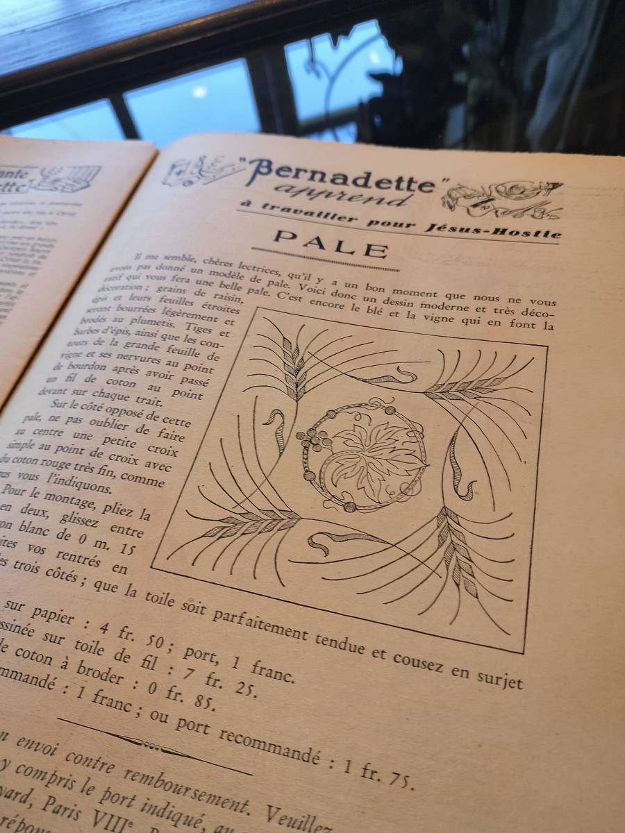 フランスアンティーク 可愛い絵 雑誌 Bernadette C`est le chien １９４０年５月１９日！ の画像6