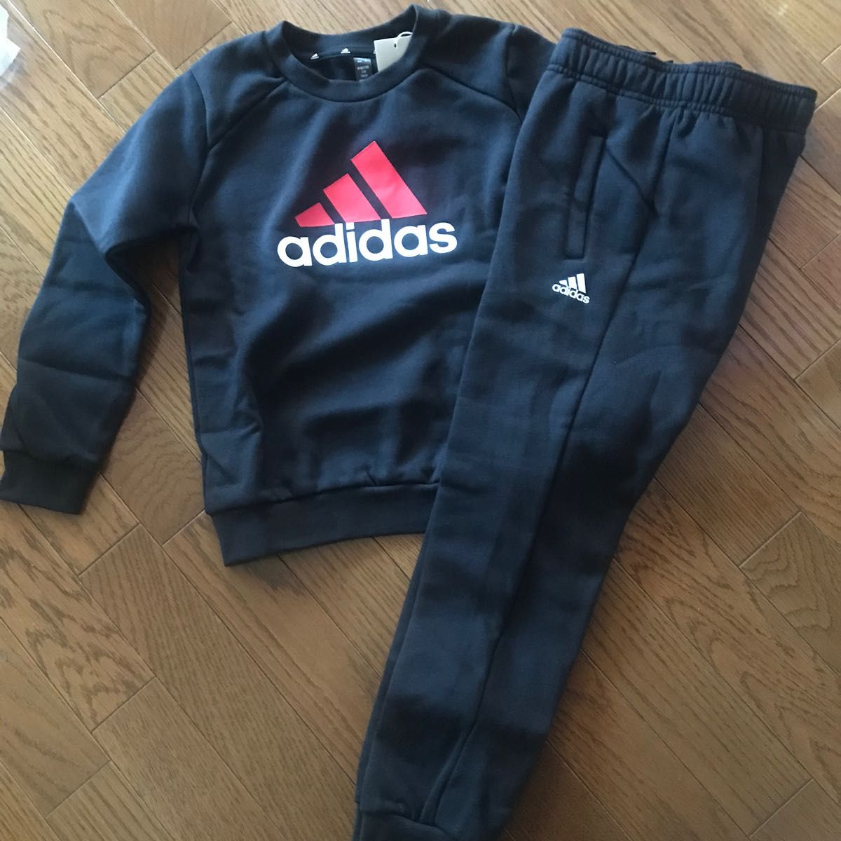 セットアップ スウェットパンツ トレーナー 上下セット　裏起毛 ブラック　アディダス　子供服 adidas トレーニング