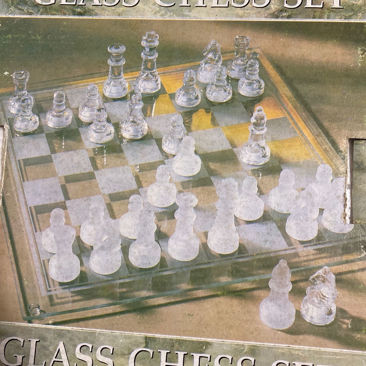 新品未開封　グラスチェスセット　ガラス　チェス　セット　ガラス製　　チェス盤　クリスタル_画像2