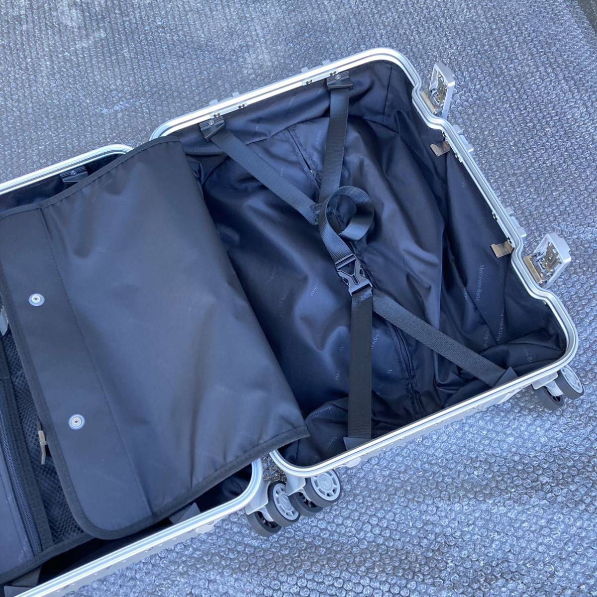  beautiful goods [ Mercedes Benz ] genuine article Mercedes-Benz suitcase TSA lock 4 wheel aluminium suit 32L Carry case travel bag traveling bag 