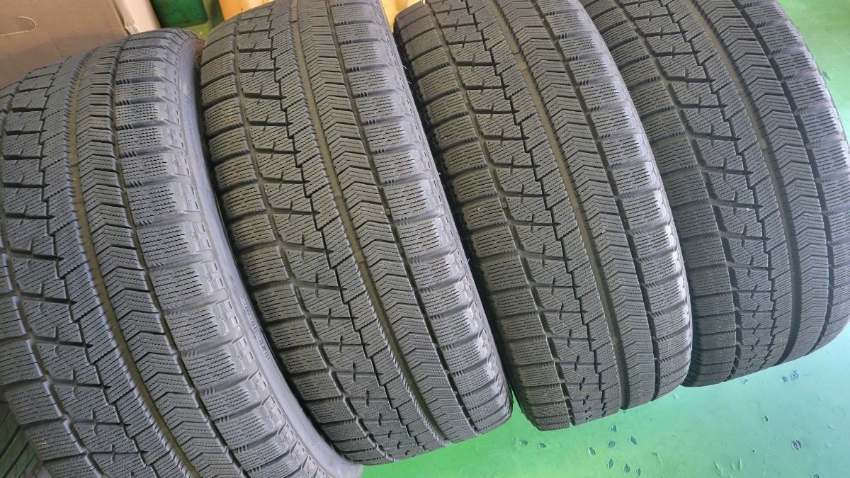 ブリヂストン ブリザック VRX　215/50R17　ホイール付き４本セット　中古　プリウスαなど_画像2