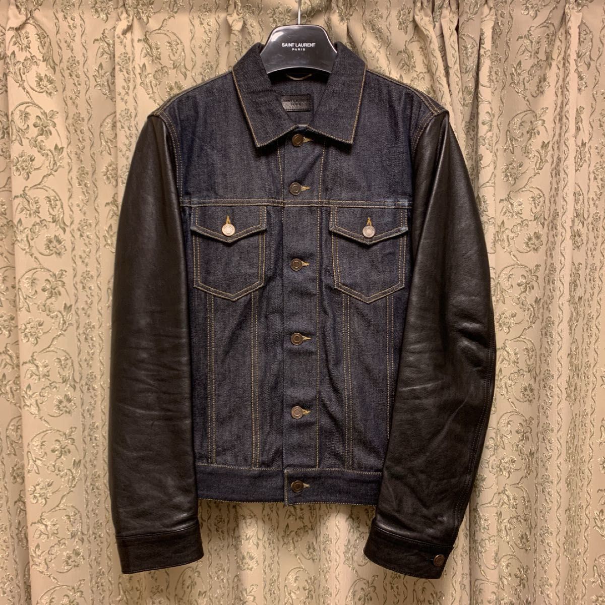 Saint Laurent Parisの袖レザーデニムジャケット Gジャン