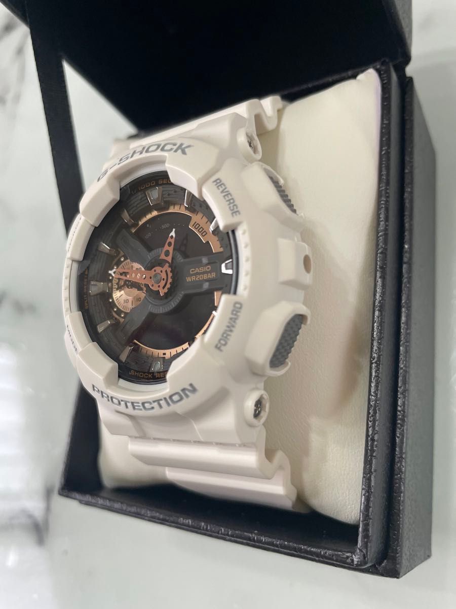 極美品 電池交換済み G-SHOCK CASIO GA-110 ホワイト×ゴールド 極美品 電池交換済み G-SHOCK CASIO GA-110 ホワイト×ゴールド