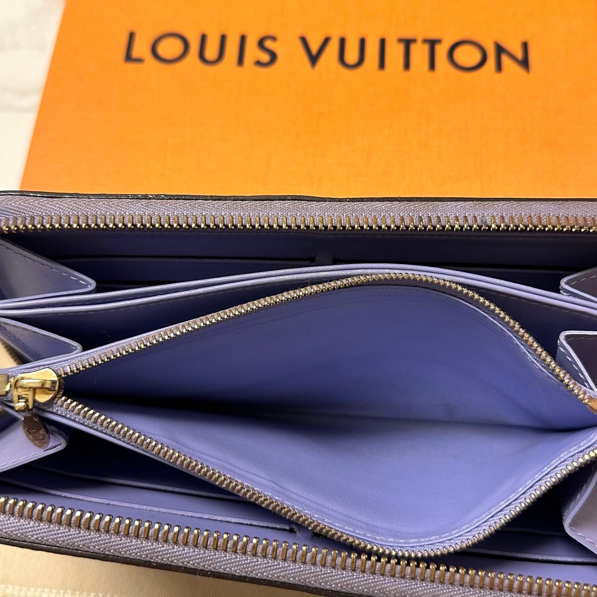 良品！ ルイヴィトン LOUIS VUITTON ヴェルニ　財布 長財布 ジッピーウォレット