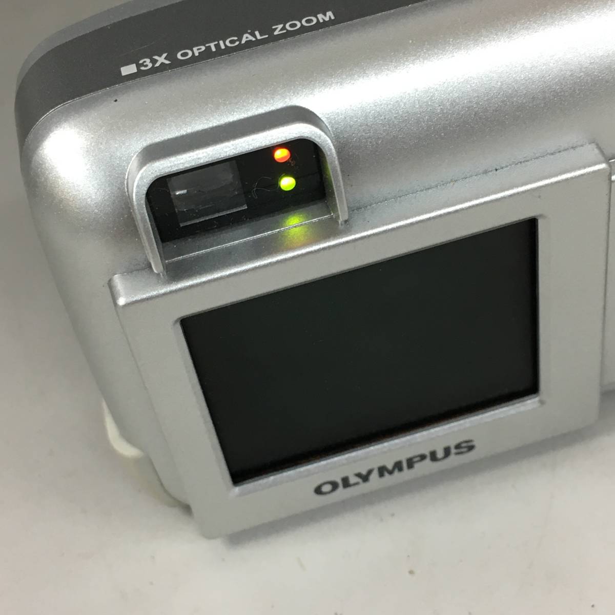 BF9/67　OLYMPUS オリンパス X-200 デジタルカメラ 通電確認済 ジャンク品 部品取り用 中古品_画像8