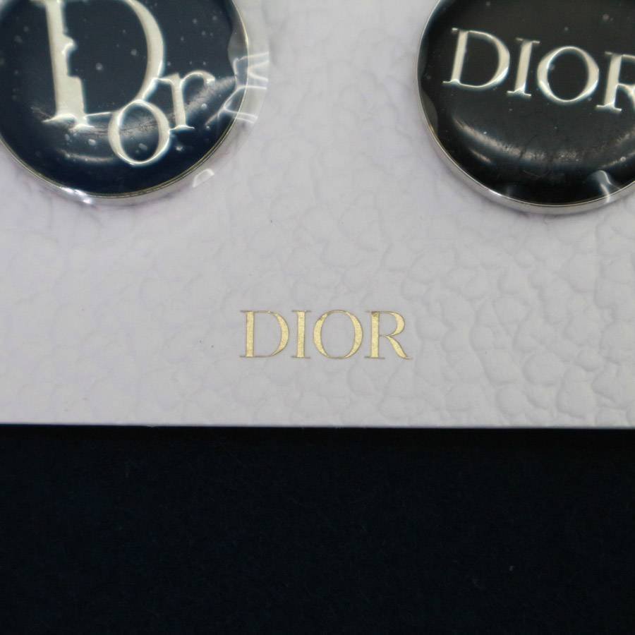 未使用品！Dior クリスチャンディオール 2022年ノベルティ ピンバッジ4個セット 箱付き ミッドナイトブルー×ブラック ロゴ 蜂◆753f18_画像3