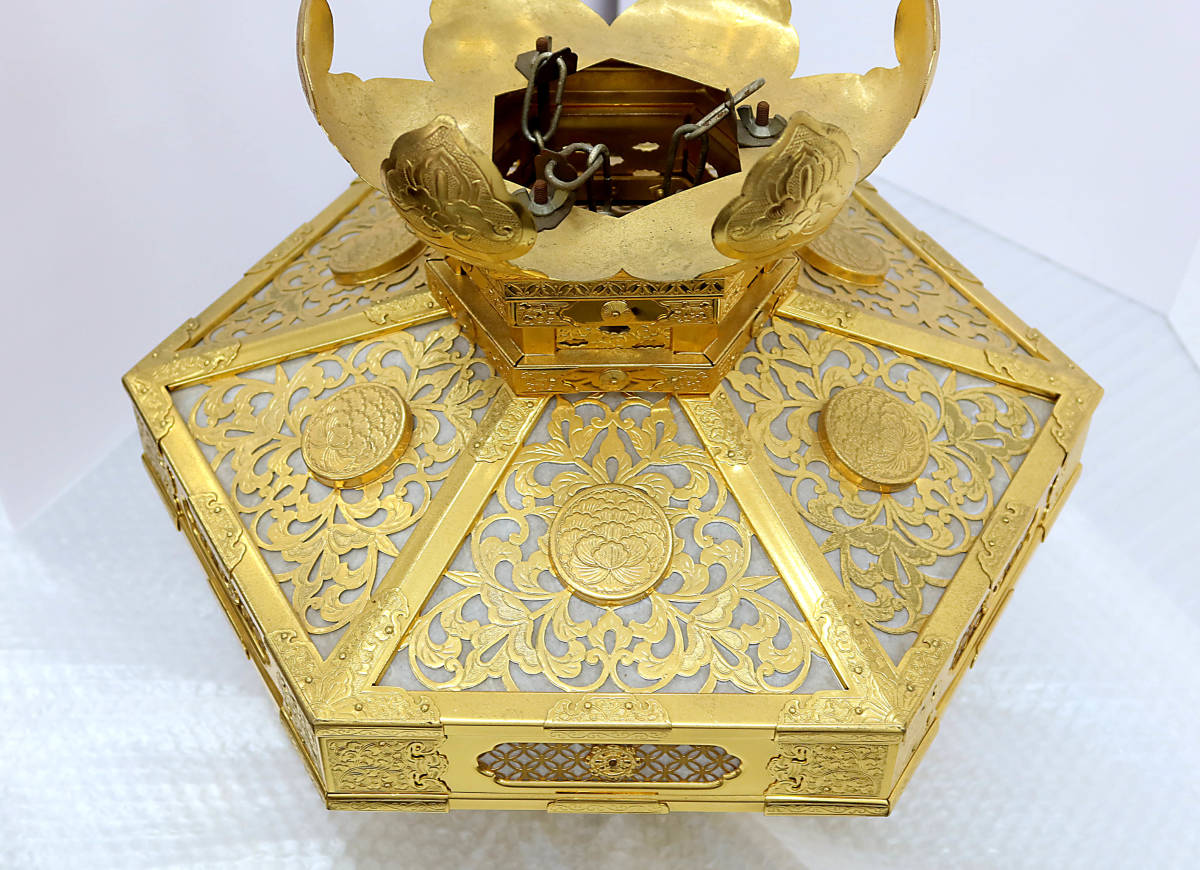 Yahoo!オークション - 【仏壇仏具】寺院 吊灯篭 六角燈籠 菱灯籠 Yahoo!オークション - 【仏壇仏具】寺院 吊灯篭 六角燈籠 菱灯籠