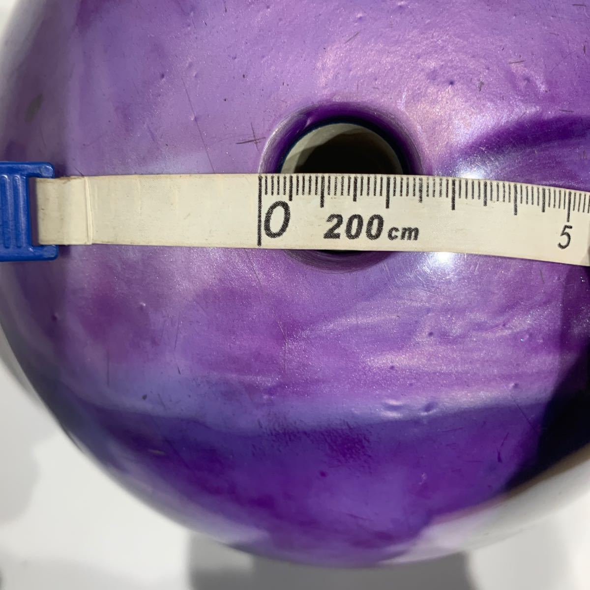 ボーリング　ボール　玉　ラウンドワン　ROUND1 紫　パープル　重さ約4.5kg レジャー　スポーツ　練習用　子供用？　ソフトケース付き_画像5