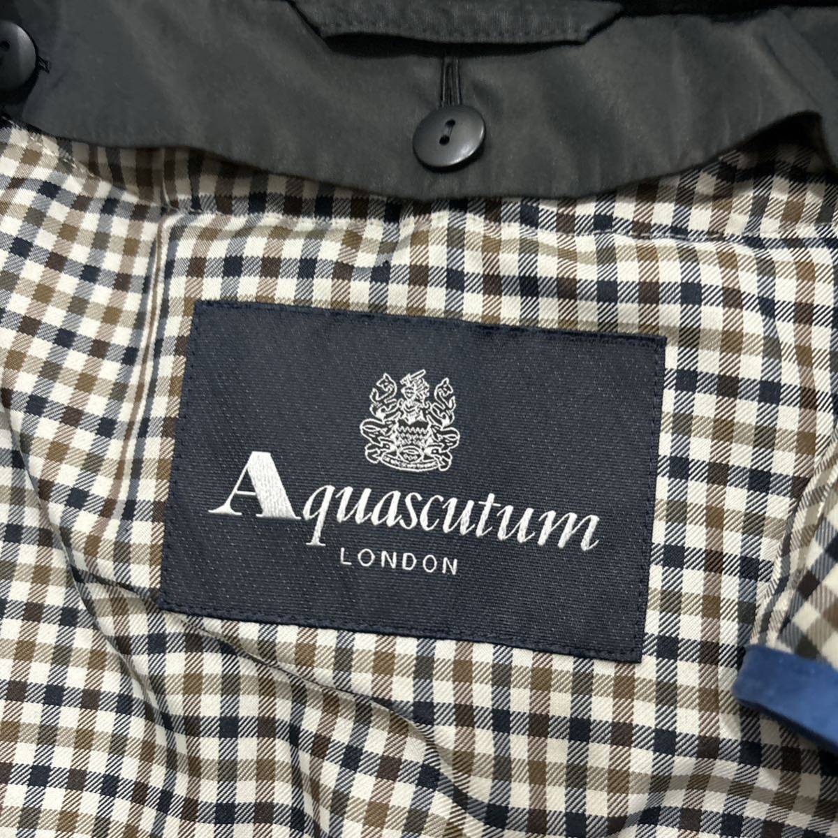 WW ＊ 日本製 '高級感溢れる' Aquascutum アクアスキュータム 裏地 ハウスチェック 中綿ライナー / フード付き ステンカラー コート 10_画像7