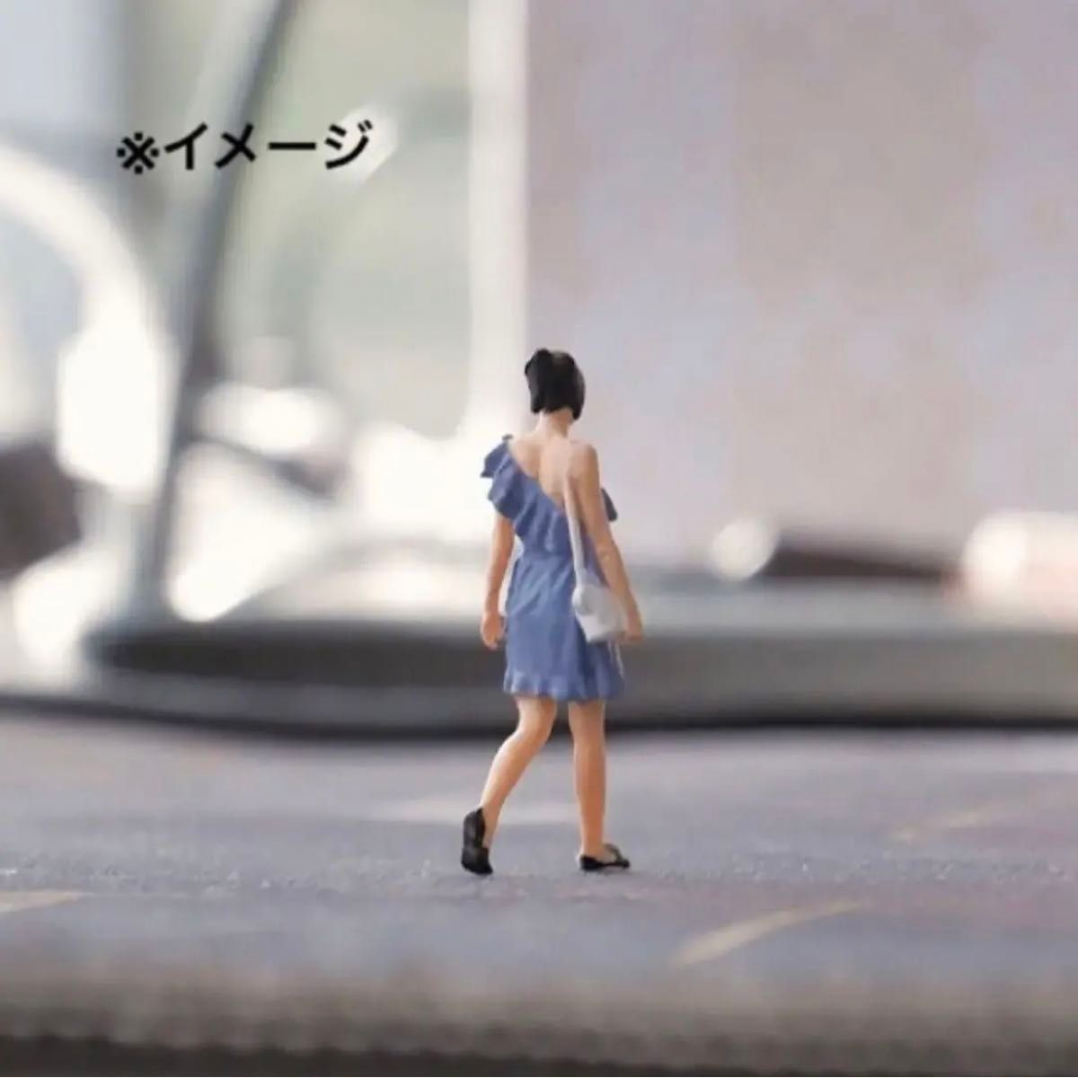 1/64 フィギュア　私服女子　模型ジオラマ　ホットウィール等のミニカーに！