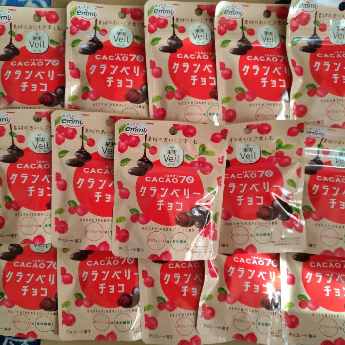 カカオ70　クランベリーチョコ 　15袋　ハイカカオ　チョコレート　果実Veil