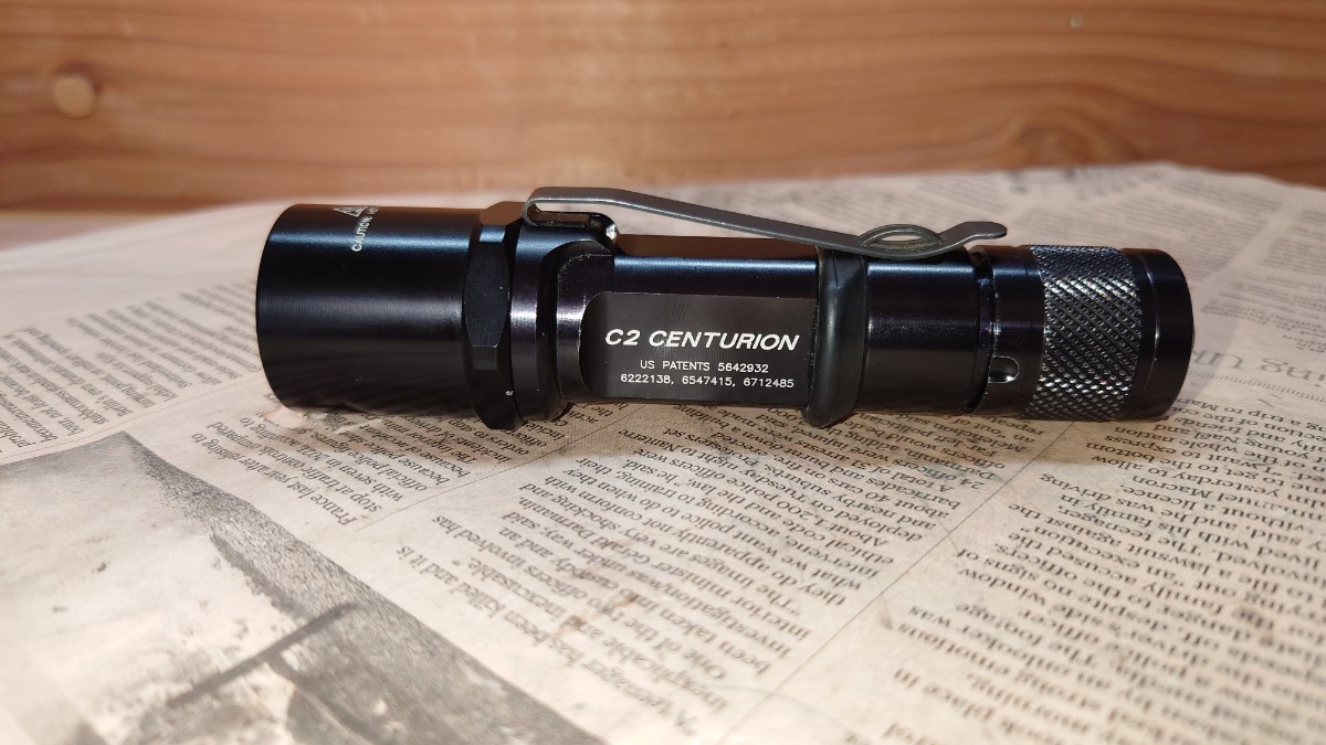 【中古】SUREFIRE C2-BK CENTURION 2セル6V 65ルーメン 旧ロゴ センチュリオン シュアファイア 　(検 6P M2 _画像1